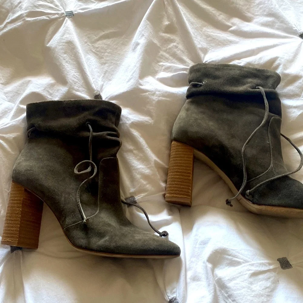 Tahari Suede olive boots - Picture 1 of 3